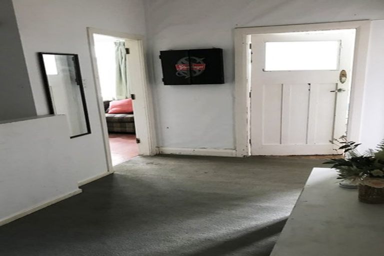 Photo of property in 19 Hadfield Terrace, Kelburn, Wellington, 6012