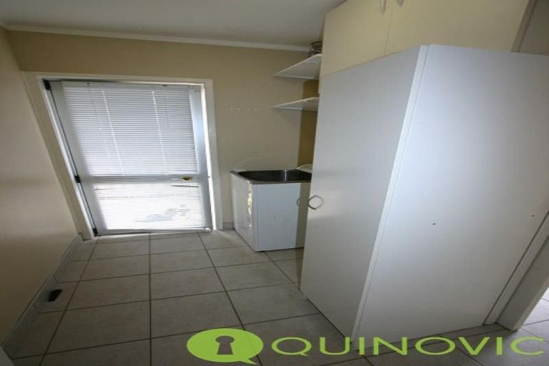 Photo of property in 2/23 Luckens Road, West Harbour, Auckland, 0618