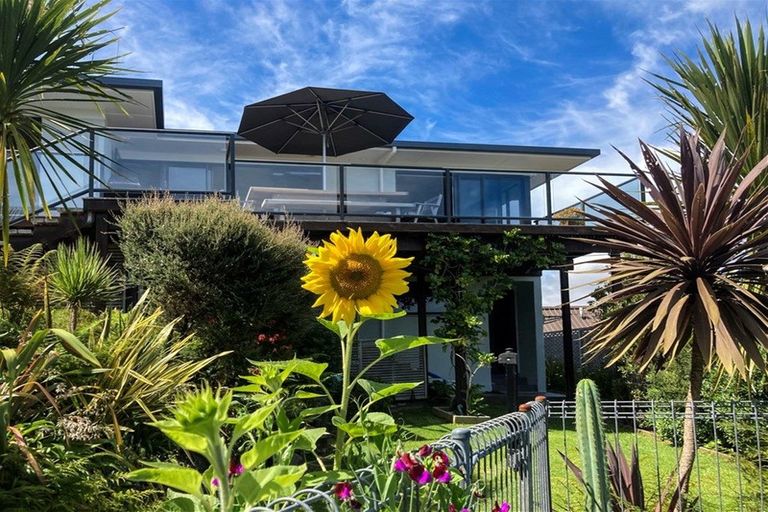 Photo of property in 12 Panorama Avenue, Paihia, 0200