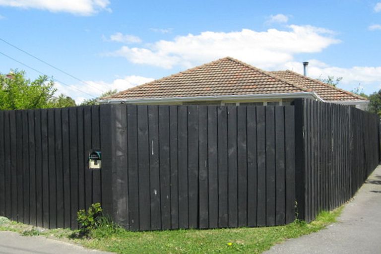 Photo of property in 2/9 Jocelyn Street, Casebrook, Christchurch, 8051