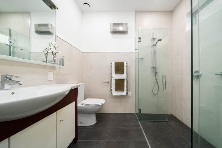 Photo of property in 45a Kirton Drive, Riverstone Terraces, Upper Hutt, 5018