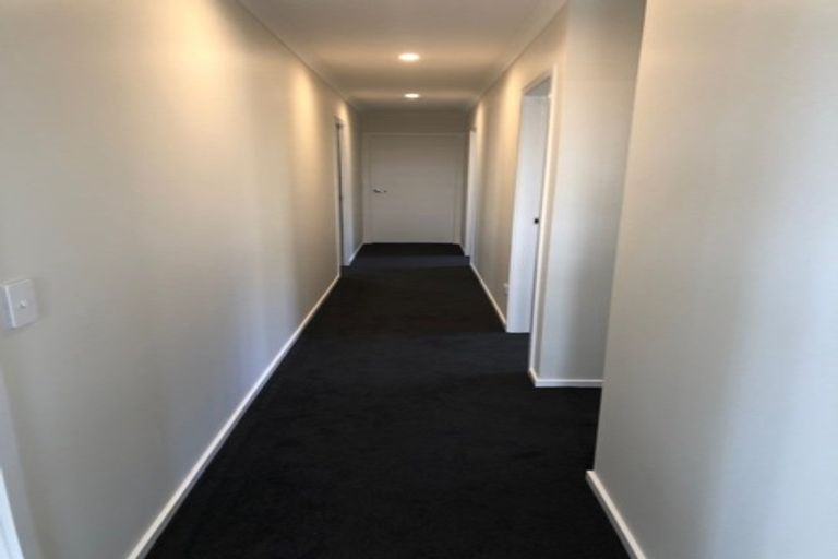 Photo of property in 8 Tapuhikura Street, Waikanae, 5036