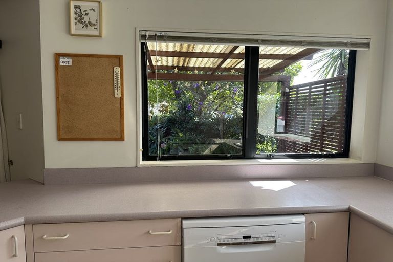 Photo of property in 1/15 Mandica Place, Sunnynook, Auckland, 0632