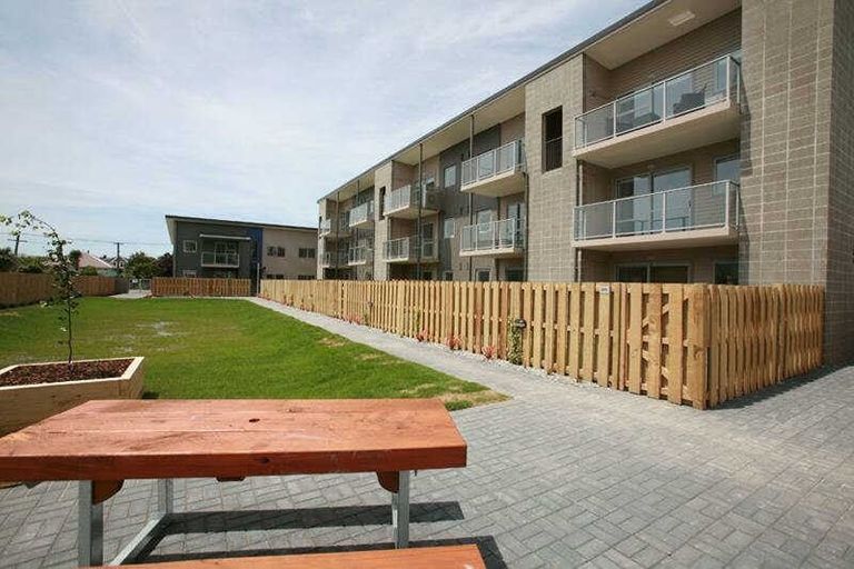 Photo of property in A7/101 Caledonian Road, St Albans, Christchurch, 8014