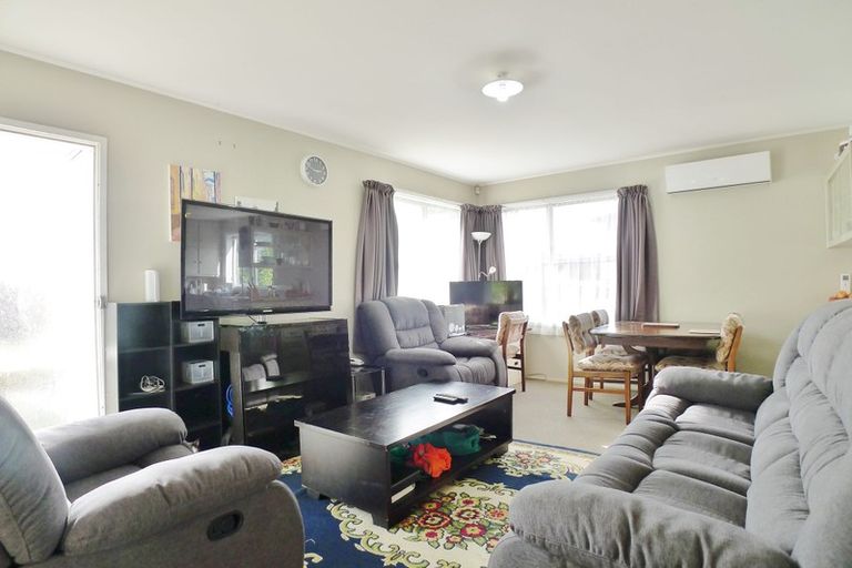 Photo of property in 4173 Great North Road, Glen Eden, Auckland, 0602