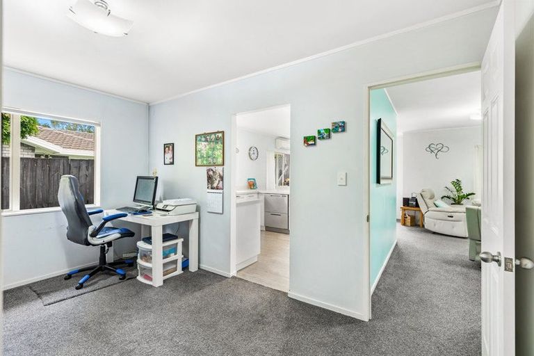 Photo of property in 24 Millstream Drive, Henderson, Auckland, 0610