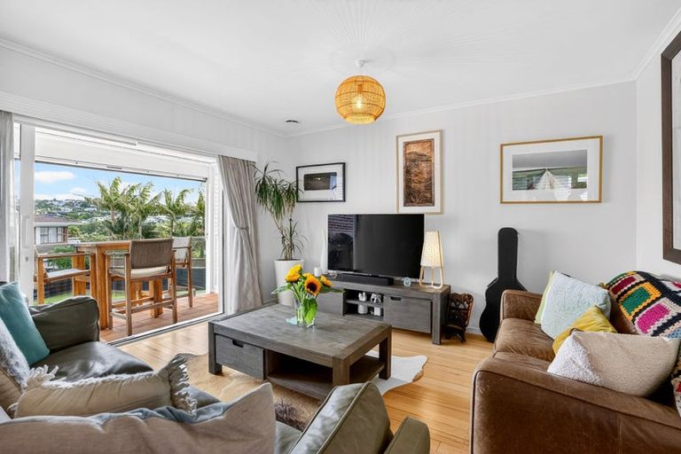Photo of property in 2/35 Rangitoto Terrace, Milford, Auckland, 0620