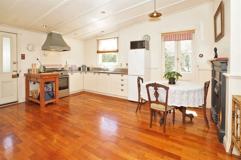 Photo of property in 1 Knighton Road, Hillcrest, Hamilton, 3216