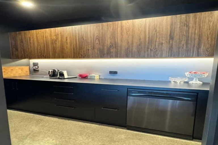 Photo of property in 12a Saint Hill Lane, Havelock North, 4130