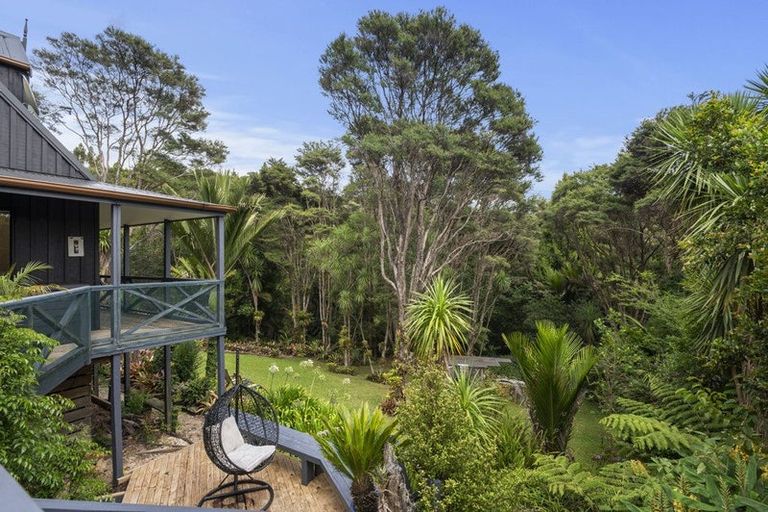 Photo of property in 109 Takahe Road, Titirangi, Auckland, 0604