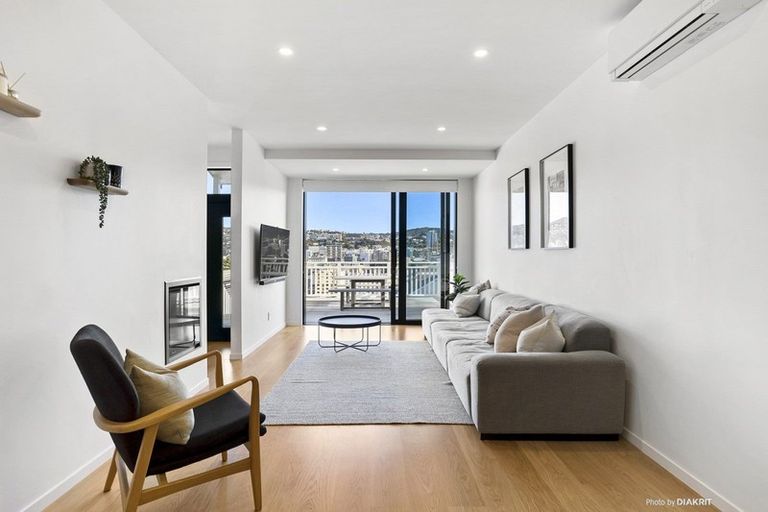 Photo of property in 12 Earls Terrace, Mount Victoria, Wellington, 6011