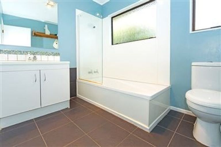 Photo of property in 47a Matai Road, Stanmore Bay, Whangaparaoa, 0932