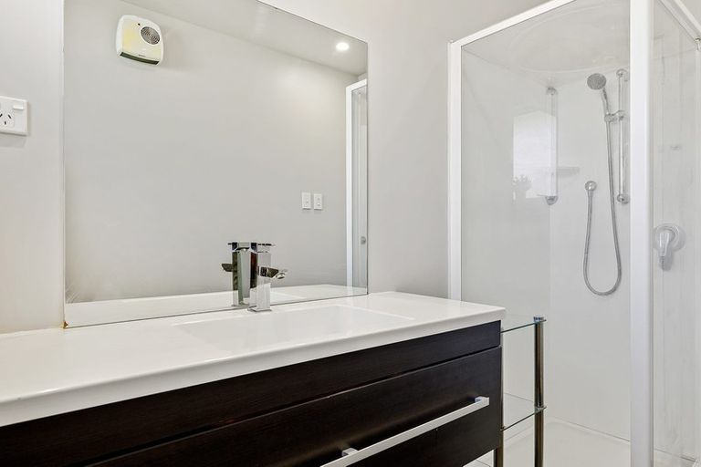 Photo of property in 6 Doncaster Street, Sockburn, Christchurch, 8042