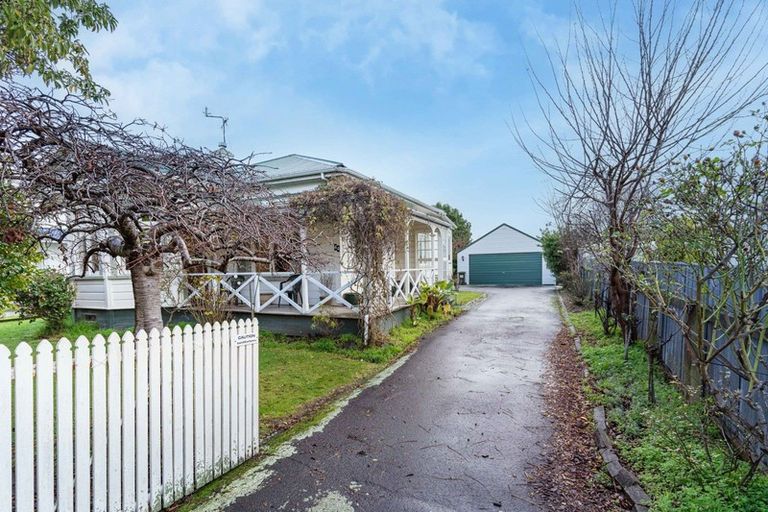 Photo of property in 44 Queen Street, Feilding, 4702