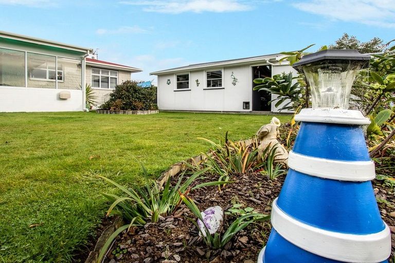 Photo of property in 174 Queen Street West, Levin, 5510