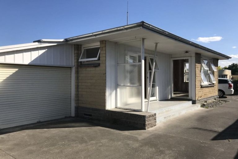 Photo of property in 1/202 Grove Road, Mayfair, Hastings, 4122