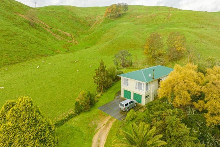 Photo of property in 447 Hinemoa Valley Road, Kaitawa, Pahiatua, 4981