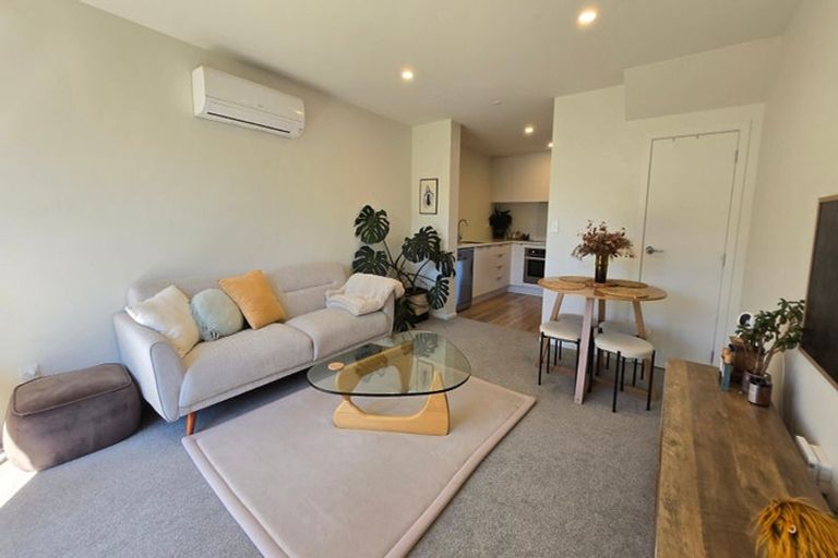 Photo of property in 5 Mcgrath Way, Taita, Lower Hutt, 5011