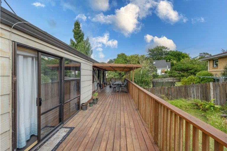 Photo of property in 25 Birman Close, Half Moon Bay, Auckland, 2012