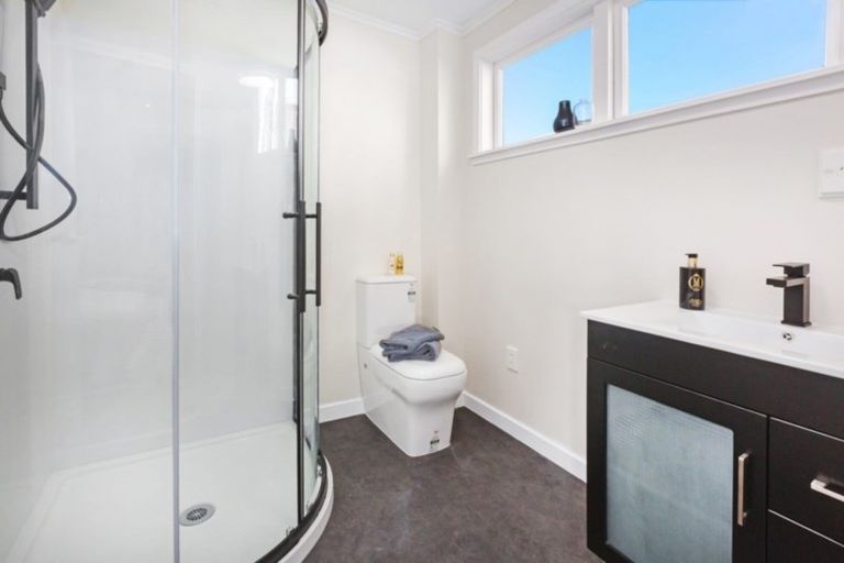 Photo of property in 188 Paremata Road, Paremata, Porirua, 5024