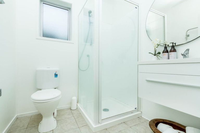 Photo of property in 5 Kilduff Place, Mairangi Bay, Auckland, 0630