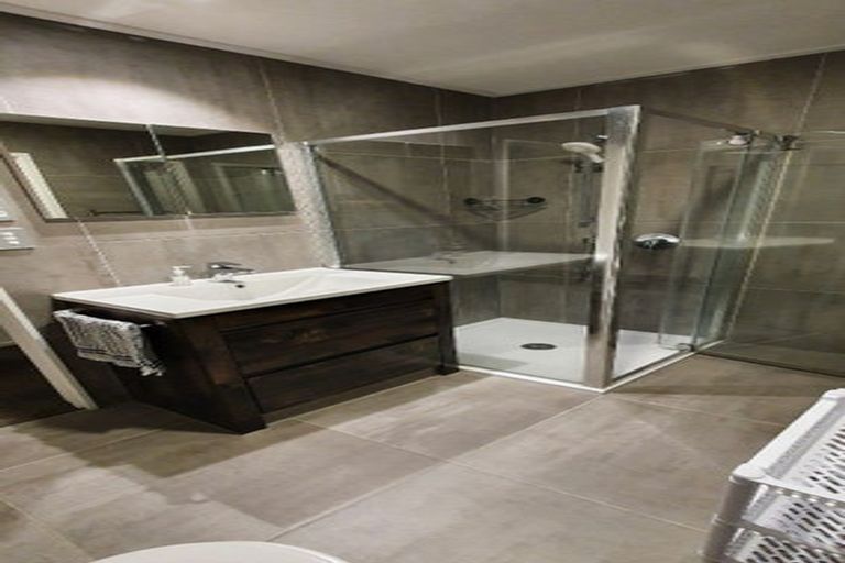 Photo of property in 2/9 Lingham Crescent, Torbay, Auckland, 0630