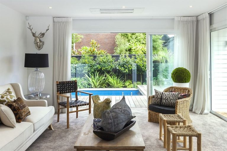 Photo of property in 197 Fendalton Road, Fendalton, Christchurch, 8052