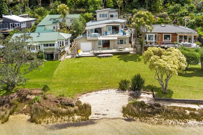 Photo of property in 47 Pohutukawa Avenue, Shelly Park, Auckland, 2014