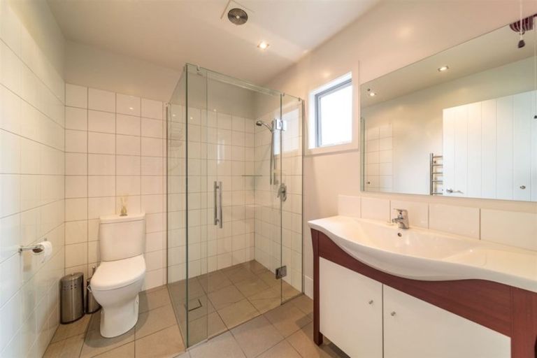 Photo of property in 69a Hensman Road, Queenstown, 9300