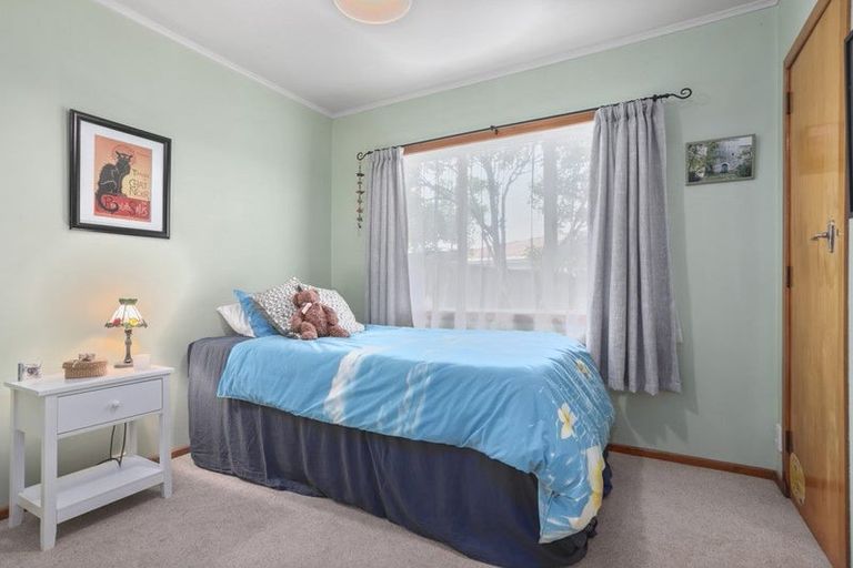 Photo of property in 112c Woodglen Road, Glen Eden, Auckland, 0602