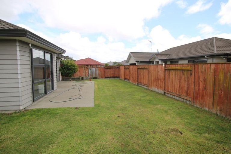 Photo of property in 2 Angelina Way, Kelvin Grove, Palmerston North, 4414