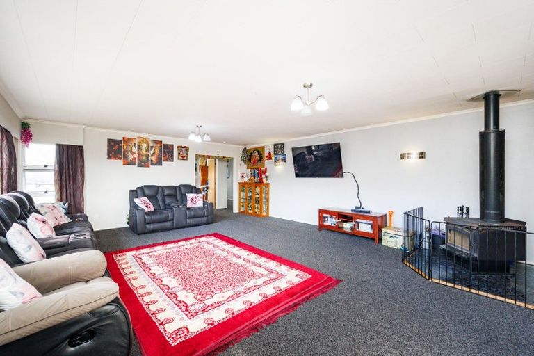 Photo of property in 32 John F Kennedy Drive, Milson, Palmerston North, 4414