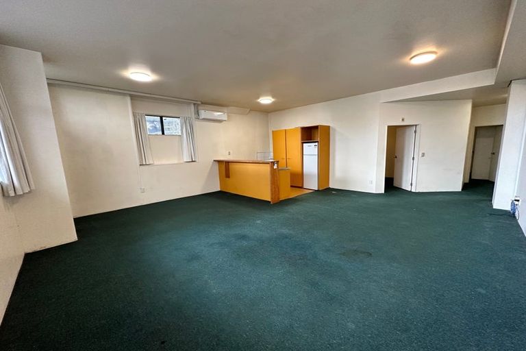 Photo of property in 4 Torrens Terrace, Mount Cook, Wellington, 6011