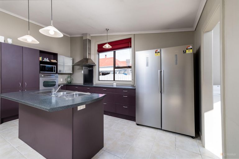 Photo of property in 12 Harris Street, Waimate, 7924