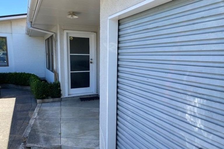 Photo of property in 2/802 Victoria Street, Parkvale, Hastings, 4122