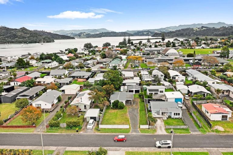 Photo of property in 24 White Street, Whitianga, 3510
