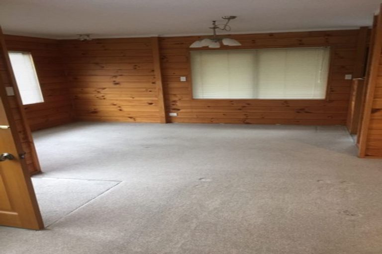 Photo of property in 2/30 Charles Dickens Drive, Mellons Bay, Auckland, 2014