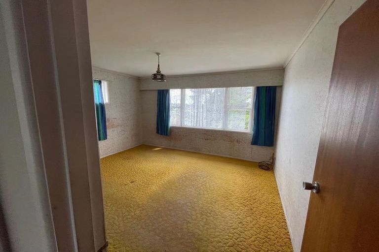 Photo of property in 305 Don Buck Road, Massey, Auckland, 0614