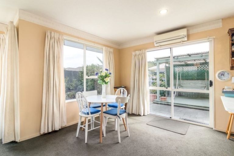 Photo of property in 1/6 Innisfree Place, Northwood, Christchurch, 8051
