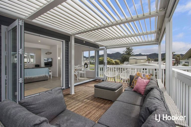 Photo of property in 53a Dillon Street, Waihi Beach, 3611