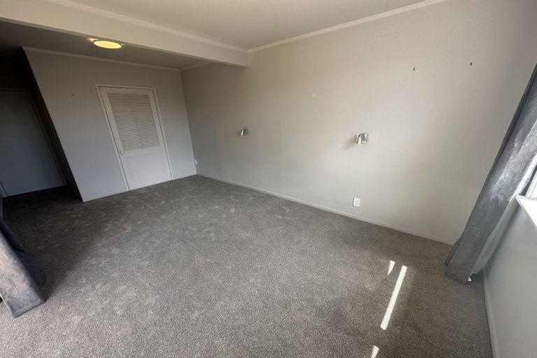 Photo of property in 57 Waitaki Street, Henderson, Auckland, 0612
