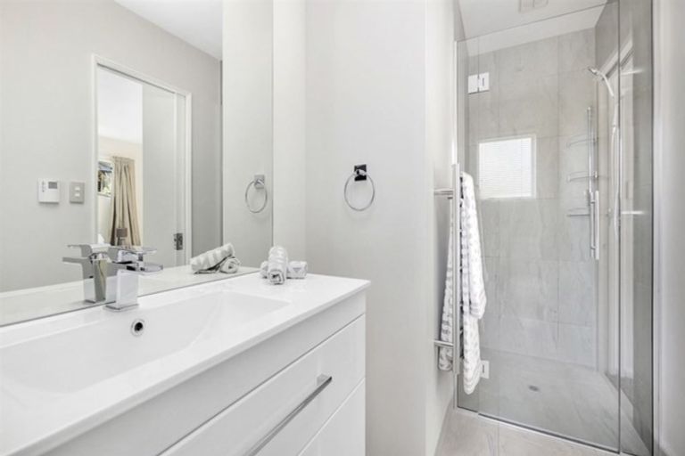 Photo of property in 12 Beauford Place, Parklands, Christchurch, 8083