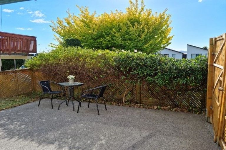 Photo of property in 32 Lewis Road, Pakuranga, Auckland, 2010