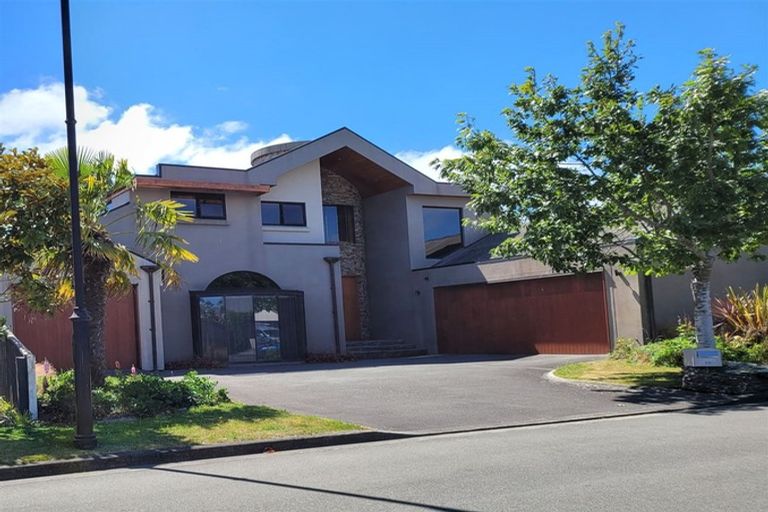 Photo of property in 15 Blarney Place, Casebrook, Christchurch, 8051