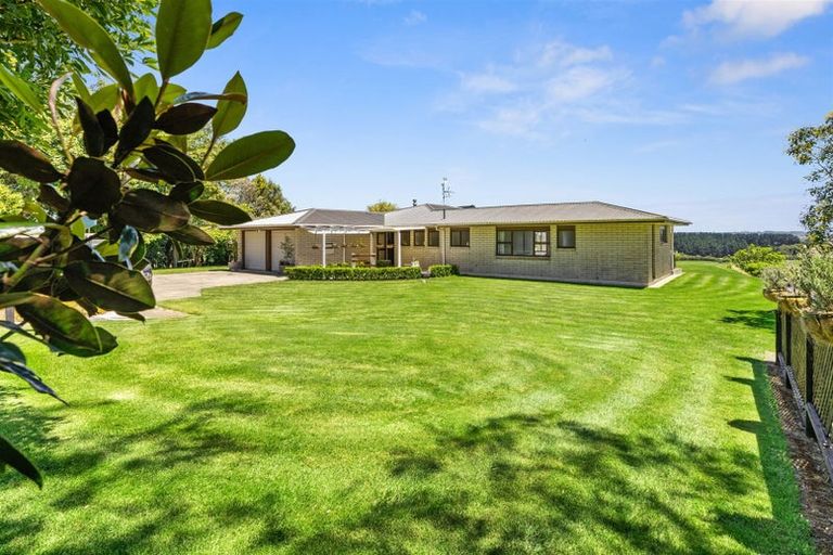 Photo of property in 1568a Old Coach Road, Pukehina, 3186