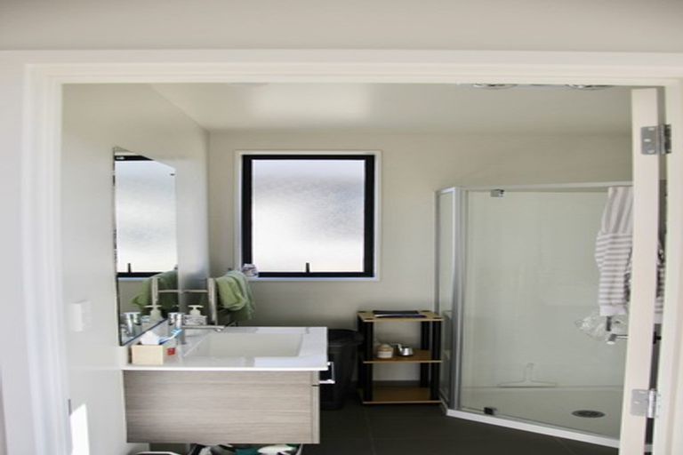 Photo of property in 8 Tiger Moth Street, Hobsonville, Auckland, 0616