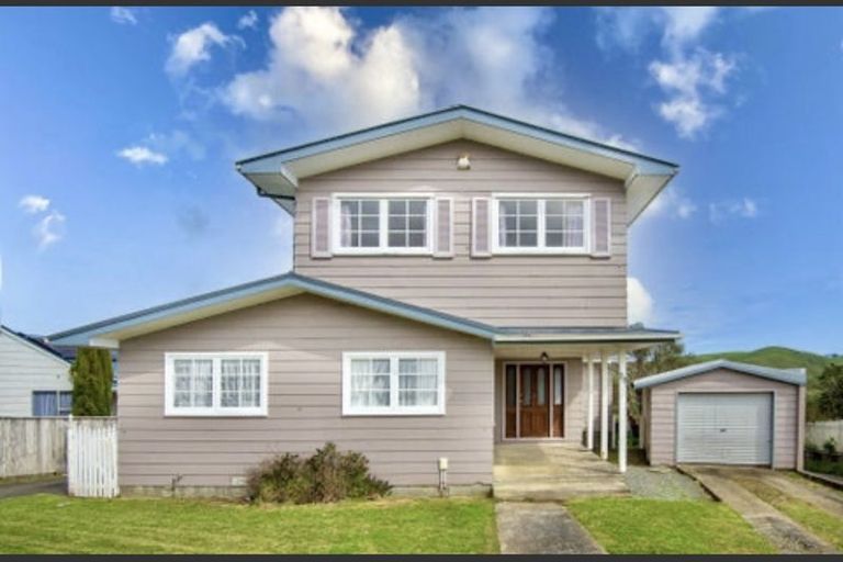 Photo of property in 35 Outram Grove, Kelson, Lower Hutt, 5010