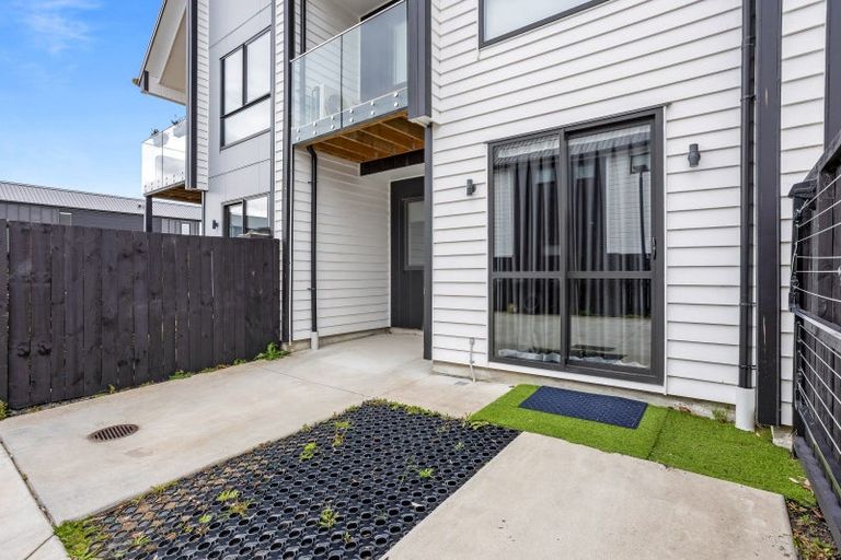 Photo of property in 75 Papatupu Way, Kumeu, 0810