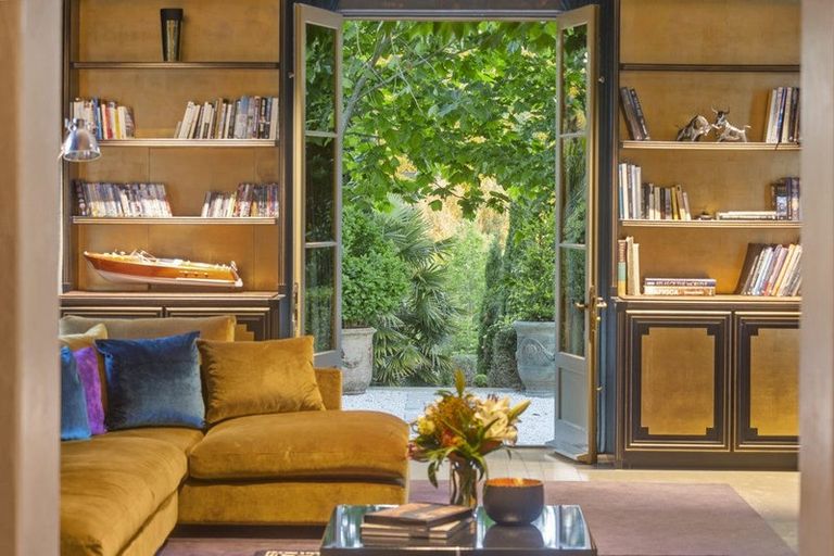 Photo of property in 909 Old North Road, Waimauku, 0882