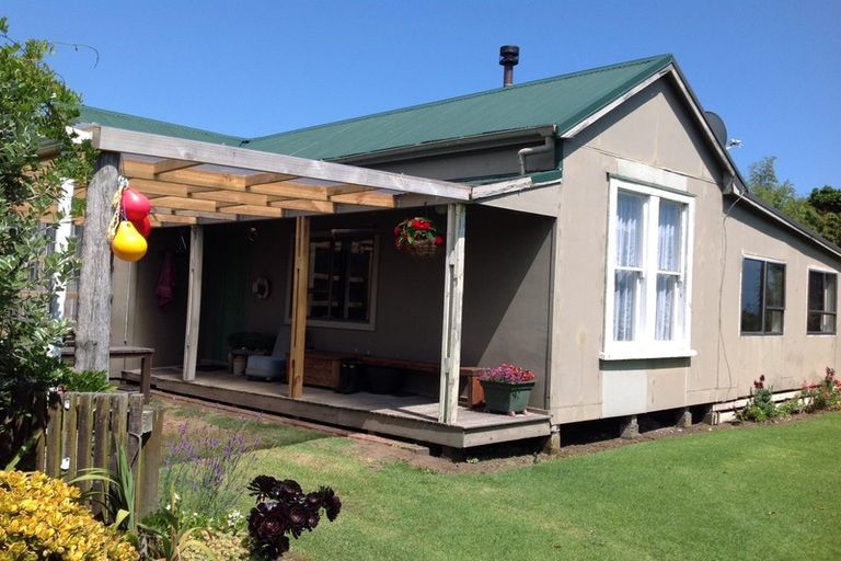 Photo of property in 1454 South Road, Kaitake, New Plymouth, 4374